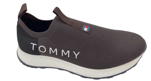 کفش اسپورتی تامی